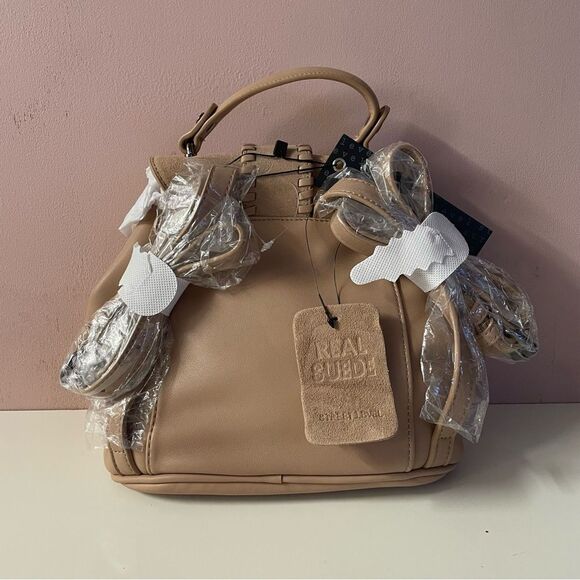 Street Level NWT Boho Nude Faux Leather Magnetic Snap Button Bucket Backpack - Picture 2 of 9